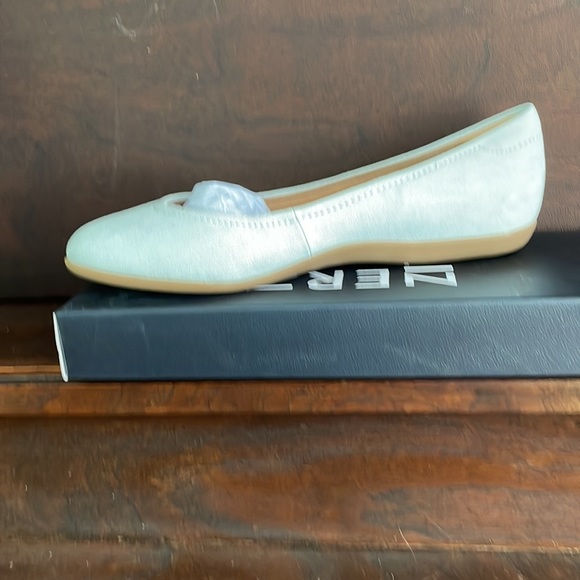 Naturalizer size 9M Never worn - Picture 3 of 5